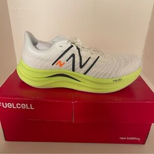 NEW BALANCE FuelCell Propel v4 Running Shoe US Mens 10 New in Box